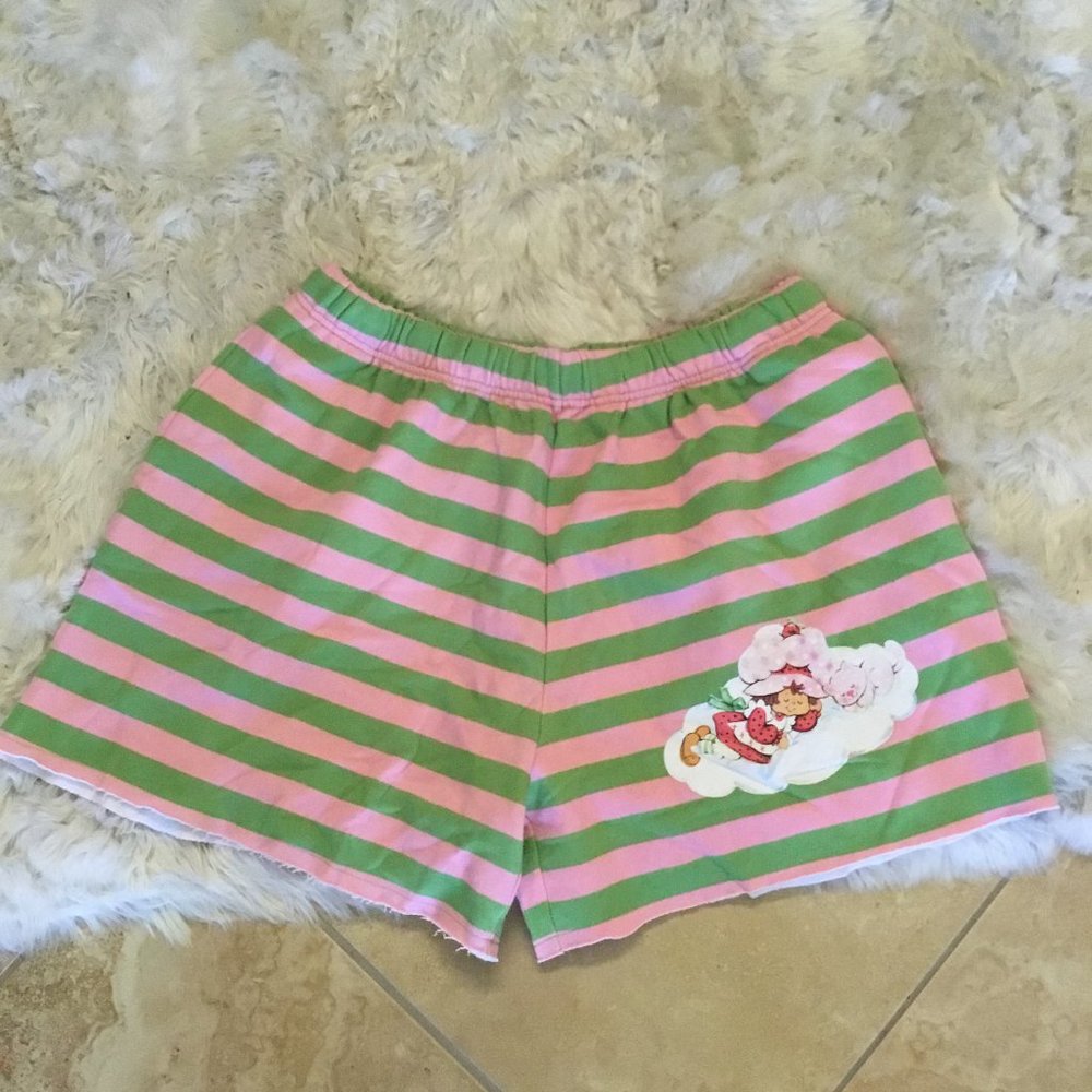 Dumbgood Strawberry shortcake shorts 3xl New